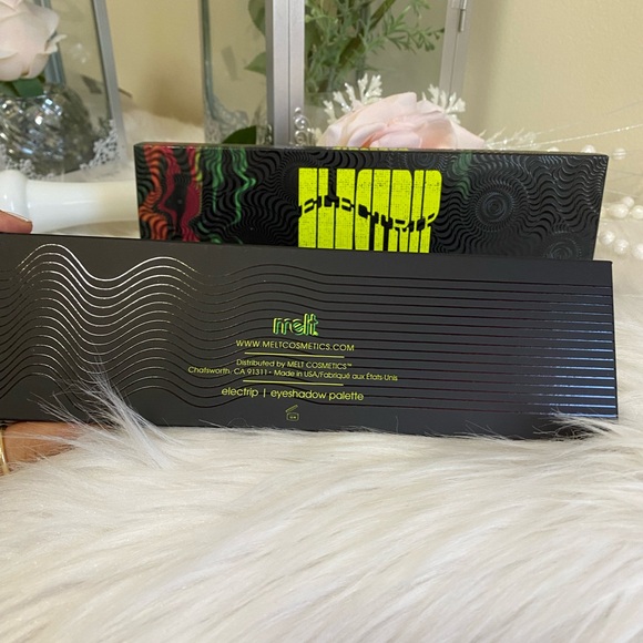 Melt Cosmetics Electrip Eyeshadow Palette Halloween - Picture 6 of 7